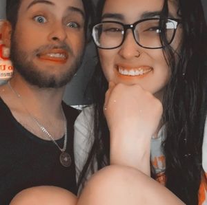 Meet your Posher, Devin